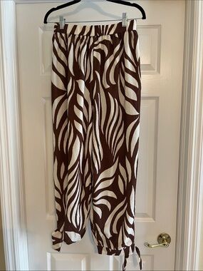 Haver & Blair Women's Cream & Brown Printed Pull on Balloon Leg Pants